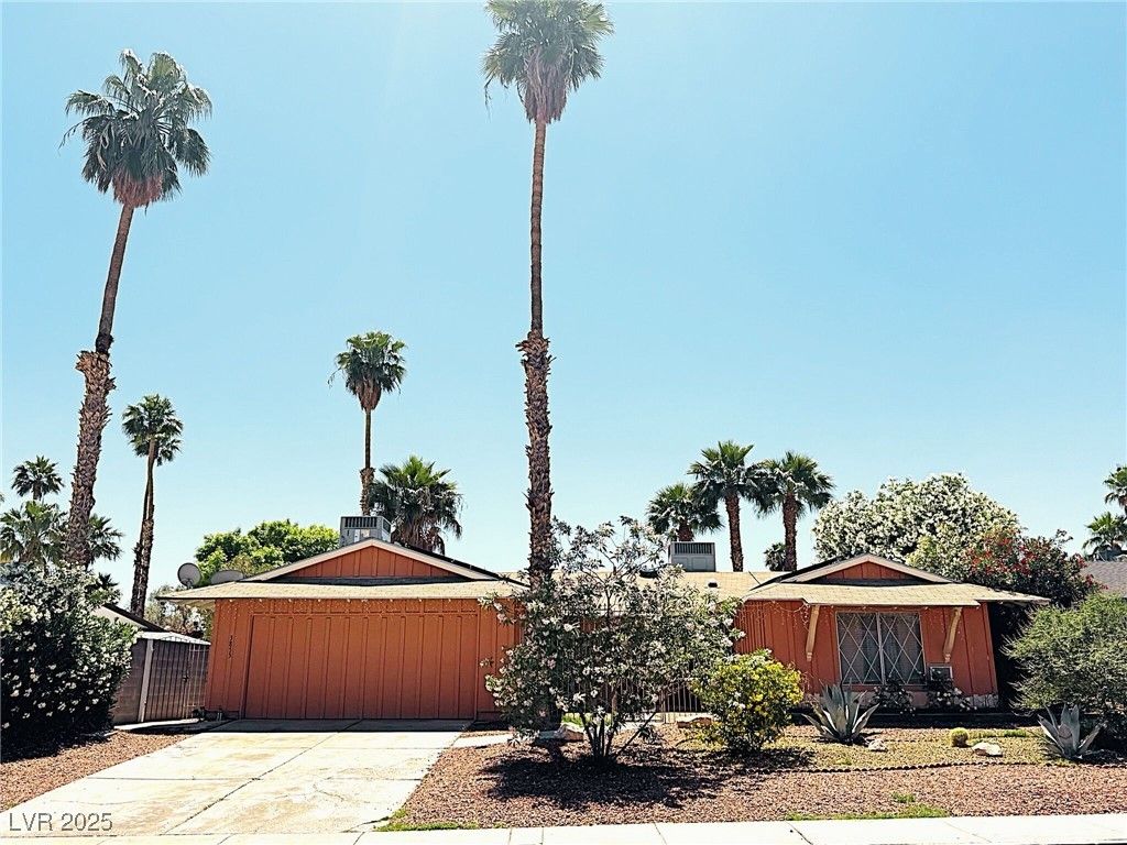 3855 Mayhill Avenue, Las Vegas, NV 89121