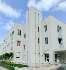 3700 Collins Ave S-202, Miami Beach, FL 33140