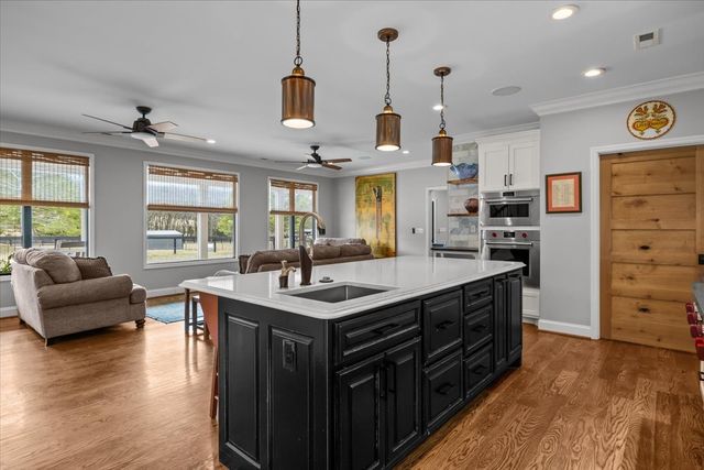 1355 Mitchell Rd, Pulaski, TN 38478