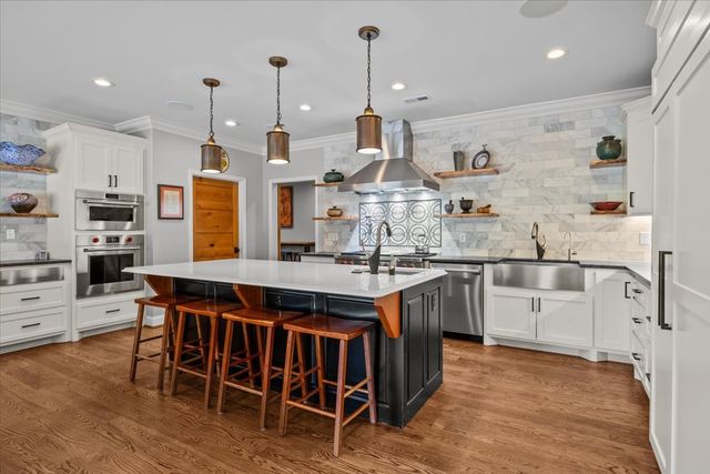 1355 Mitchell Rd, Pulaski, TN 38478