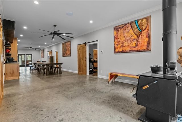 1355 Mitchell Rd, Pulaski, TN 38478