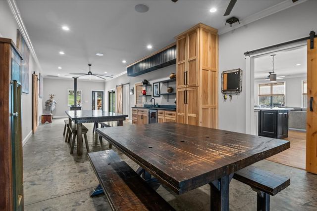 1355 Mitchell Rd, Pulaski, TN 38478