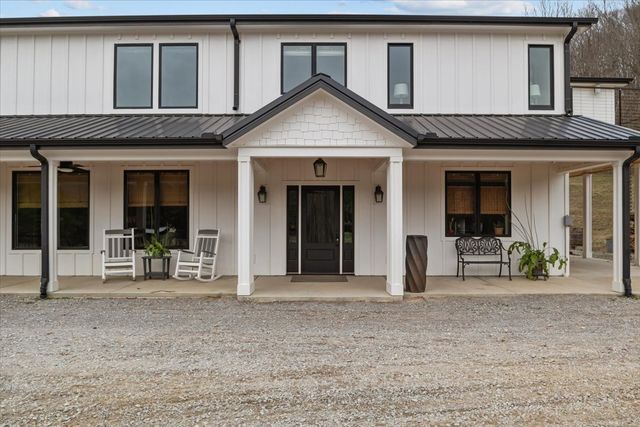 1355 Mitchell Rd, Pulaski, TN 38478