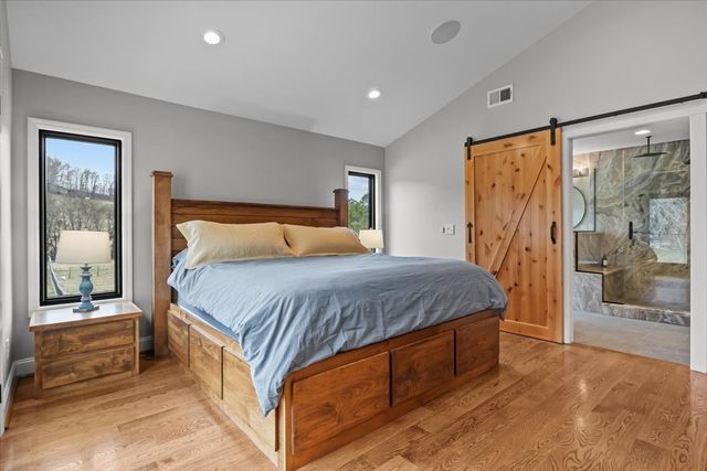 1355 Mitchell Rd, Pulaski, TN 38478