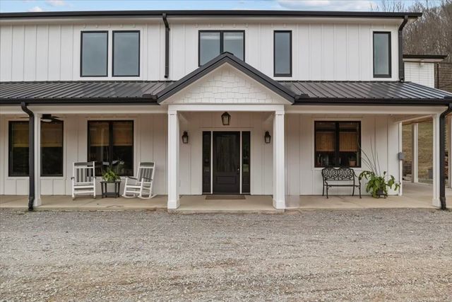 1355 Mitchell Rd, Pulaski, TN 38478