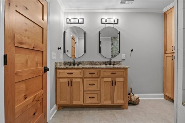 1355 Mitchell Rd, Pulaski, TN 38478