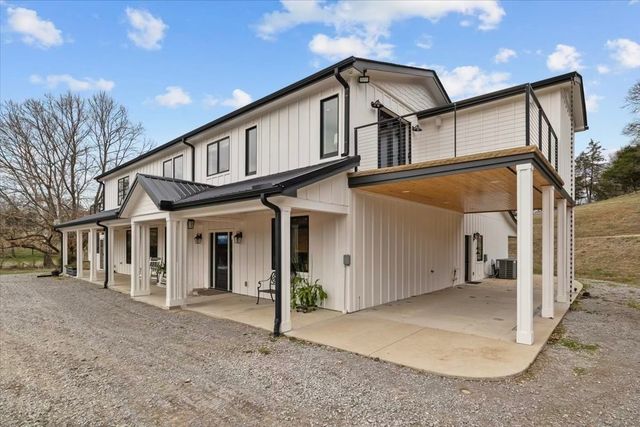 1355 Mitchell Rd, Pulaski, TN 38478