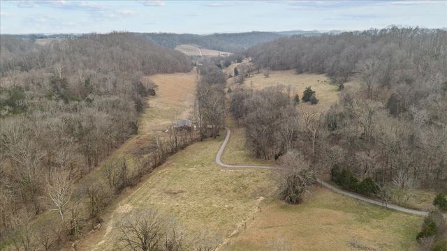 1355 Mitchell Rd, Pulaski, TN 38478