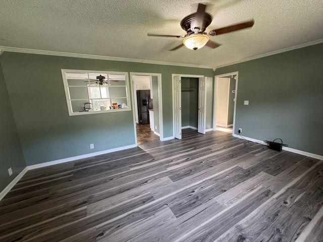 15 Harper Dr, Fayetteville, TN 37334