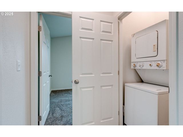 1020 3RD Ave, Castle Rock, WA 98611