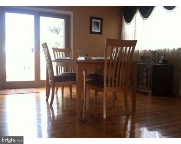 1209 W KINGS HWY, Mount Ephraim, NJ 08059