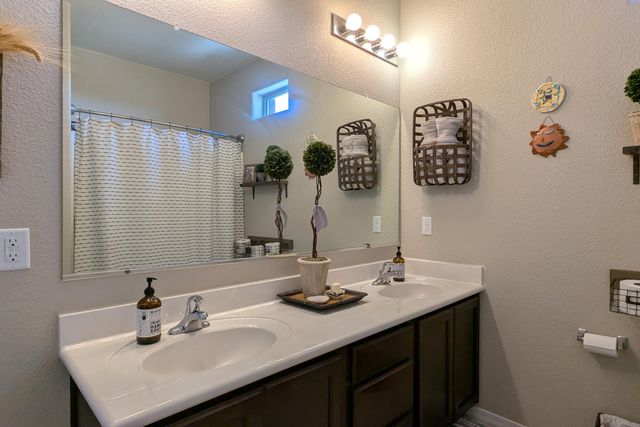 1636 Gulfstream Drive SE, Albuquerque, NM 87123
