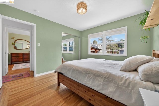 3734 McClelland St, Oakland, CA 94619