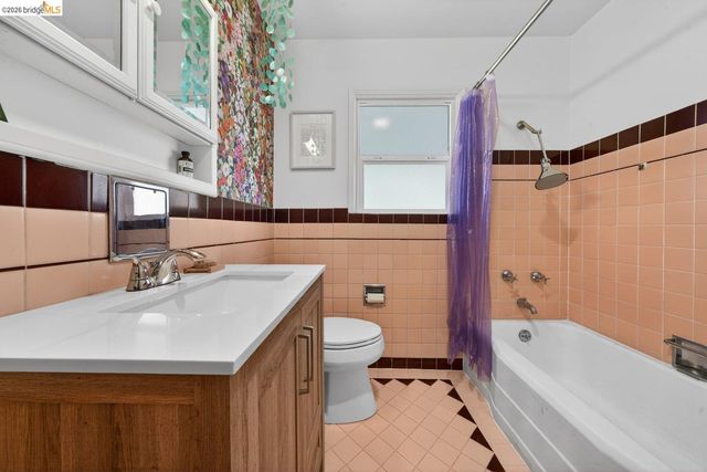 3734 McClelland St, Oakland, CA 94619