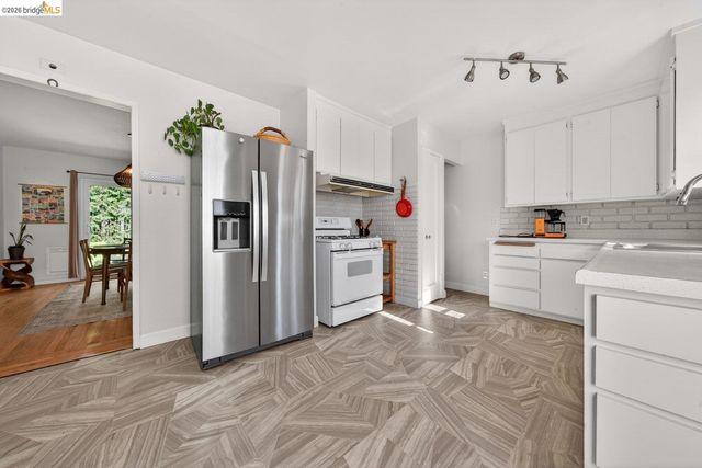 3734 McClelland St, Oakland, CA 94619