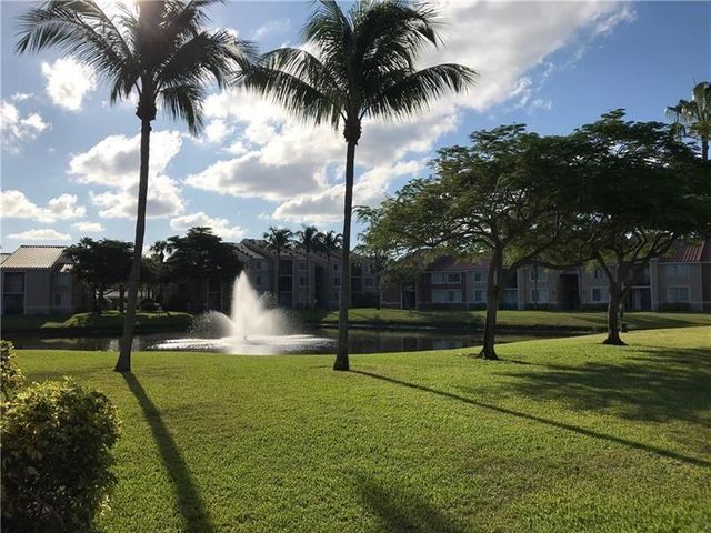 7864 Sonoma Springs Circle 104, Lake Worth, FL 33463