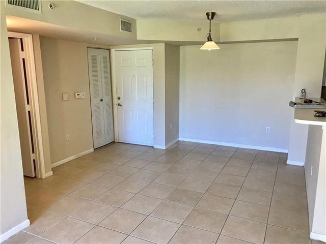 7864 Sonoma Springs Circle 104, Lake Worth, FL 33463