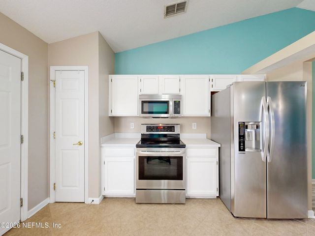 2084 FROGMORE Drive, Middleburg, FL 32068