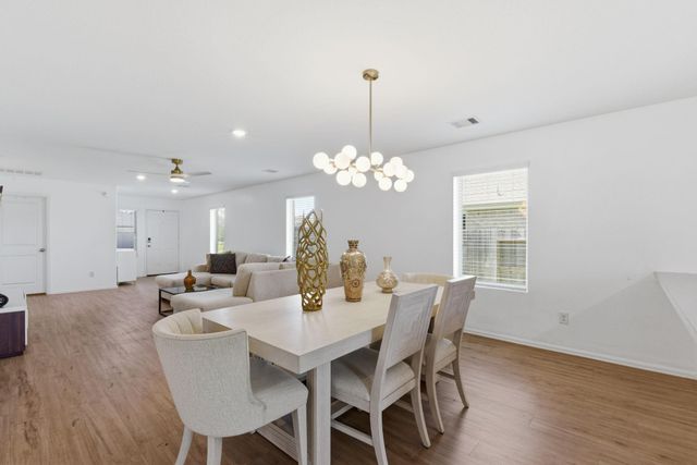 14427 Woodcott Warren Way, Pearland, TX 77545