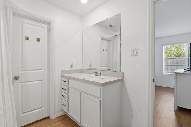 14427 Woodcott Warren Way, Pearland, TX 77545