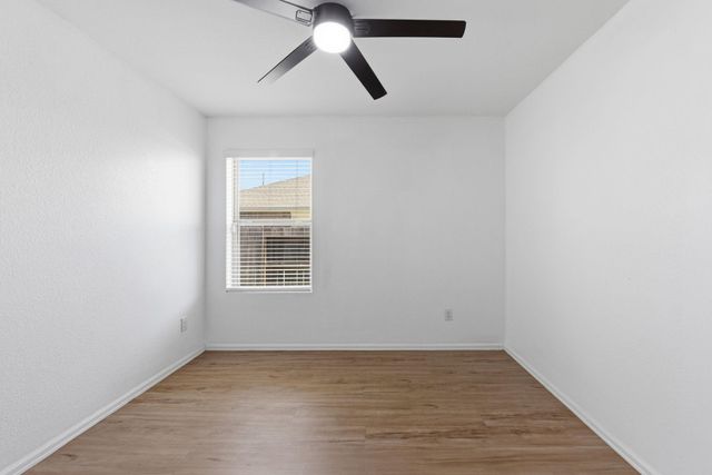 14427 Woodcott Warren Way, Pearland, TX 77545