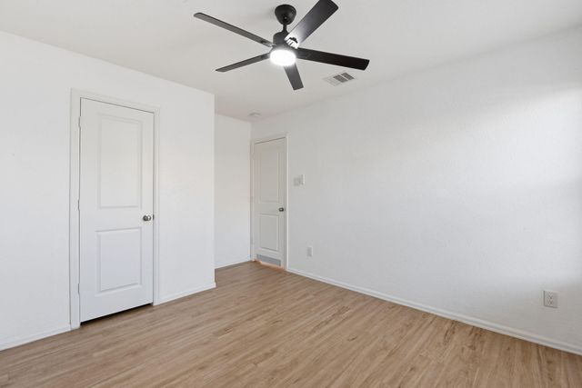 14427 Woodcott Warren Way, Pearland, TX 77545