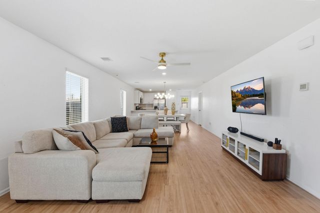 14427 Woodcott Warren Way, Pearland, TX 77545