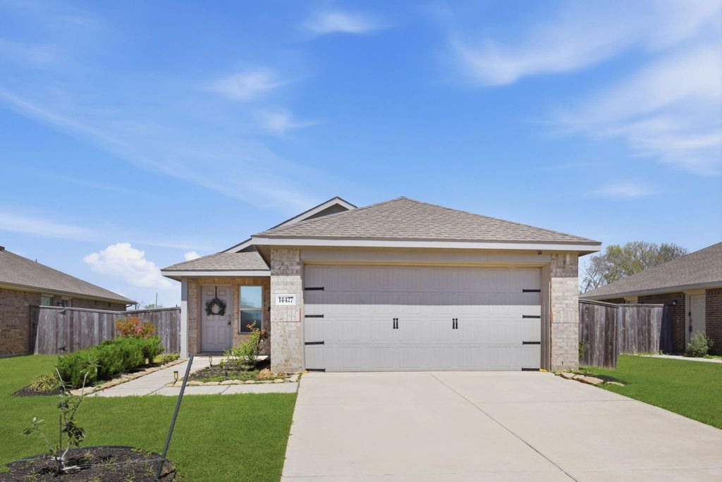 14427 Woodcott Warren Way, Pearland, TX 77545