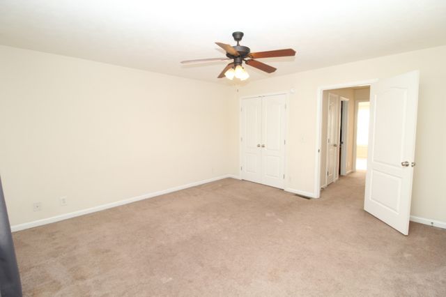 2300 Raleigh Ct Apt 3, Clarksville, TN 37043