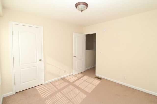 2300 Raleigh Ct Apt 3, Clarksville, TN 37043