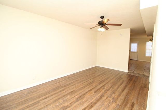 2300 Raleigh Ct Apt 3, Clarksville, TN 37043