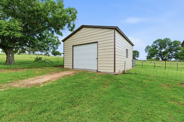 298 County Road 3940, Poolville, TX 76487