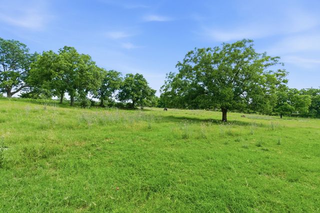298 County Road 3940, Poolville, TX 76487