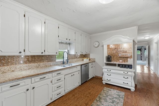 298 County Road 3940, Poolville, TX 76487