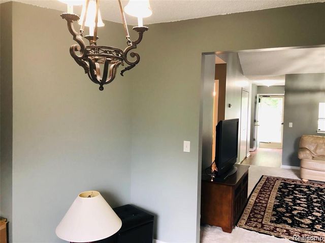 41419 Cornell Drive, Novi, MI 48377