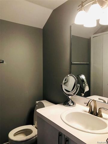 41419 Cornell Drive, Novi, MI 48377