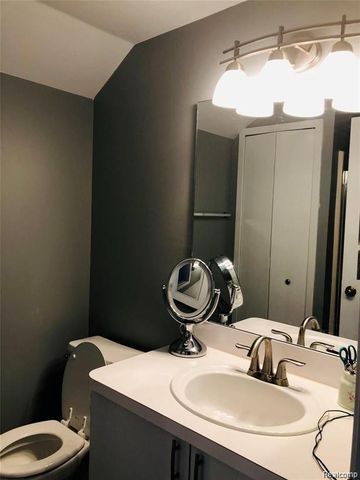 41419 Cornell Drive, Novi, MI 48377