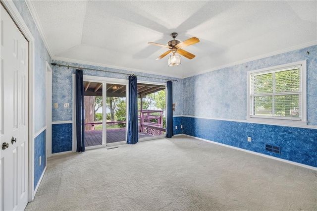 403 S Silver Top Lane, Raymore, MO 64083