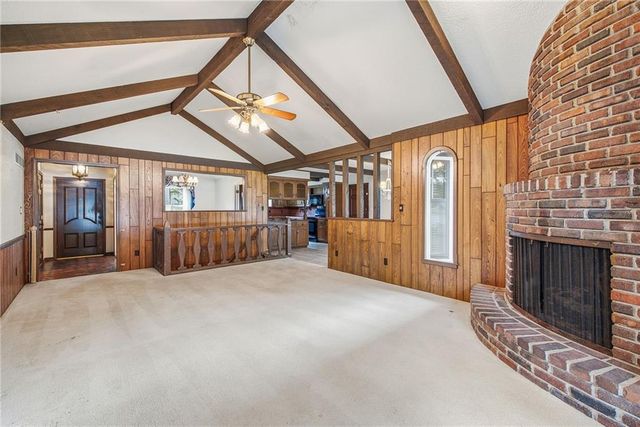 403 S Silver Top Lane, Raymore, MO 64083