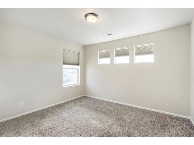 3444 Ralston Creek Dr, Loveland, CO 80538