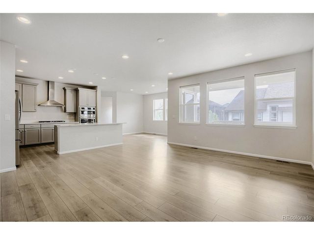 3444 Ralston Creek Dr, Loveland, CO 80538