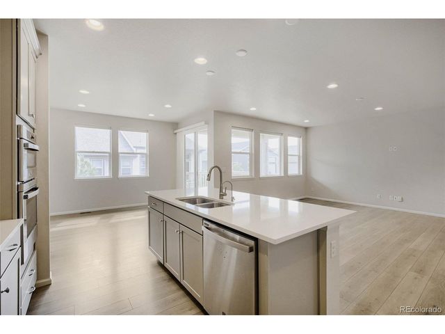 3444 Ralston Creek Dr, Loveland, CO 80538