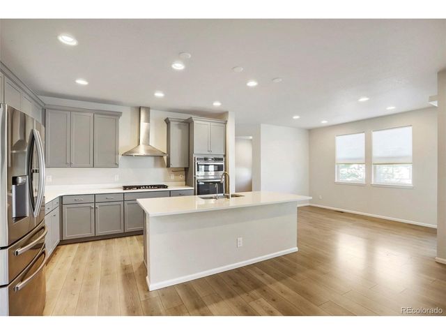 3444 Ralston Creek Dr, Loveland, CO 80538