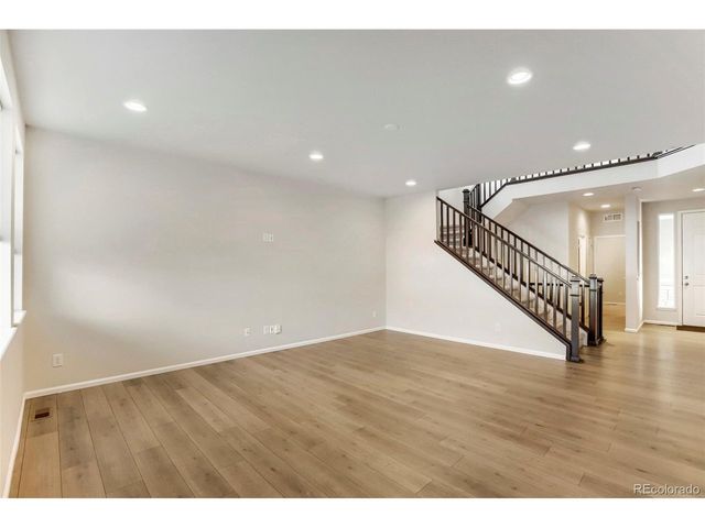 3444 Ralston Creek Dr, Loveland, CO 80538