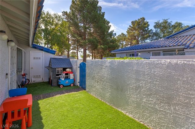 2140 Willowbury Drive C, Las Vegas, NV 89108