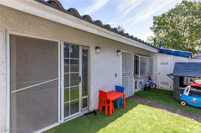 2140 Willowbury Drive C, Las Vegas, NV 89108
