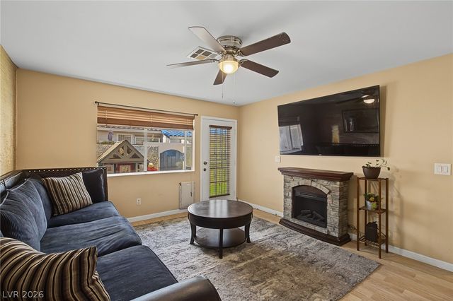 2140 Willowbury Drive C, Las Vegas, NV 89108