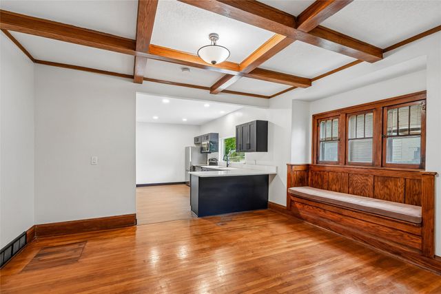 683 35th Street, Des Moines, IA 50312