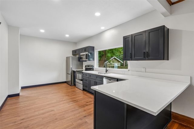 683 35th Street, Des Moines, IA 50312