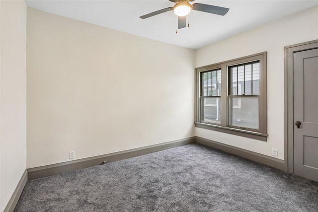 683 35th Street, Des Moines, IA 50312